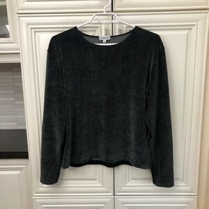 Saks Fifth Avenue women’s velour l/s shirt